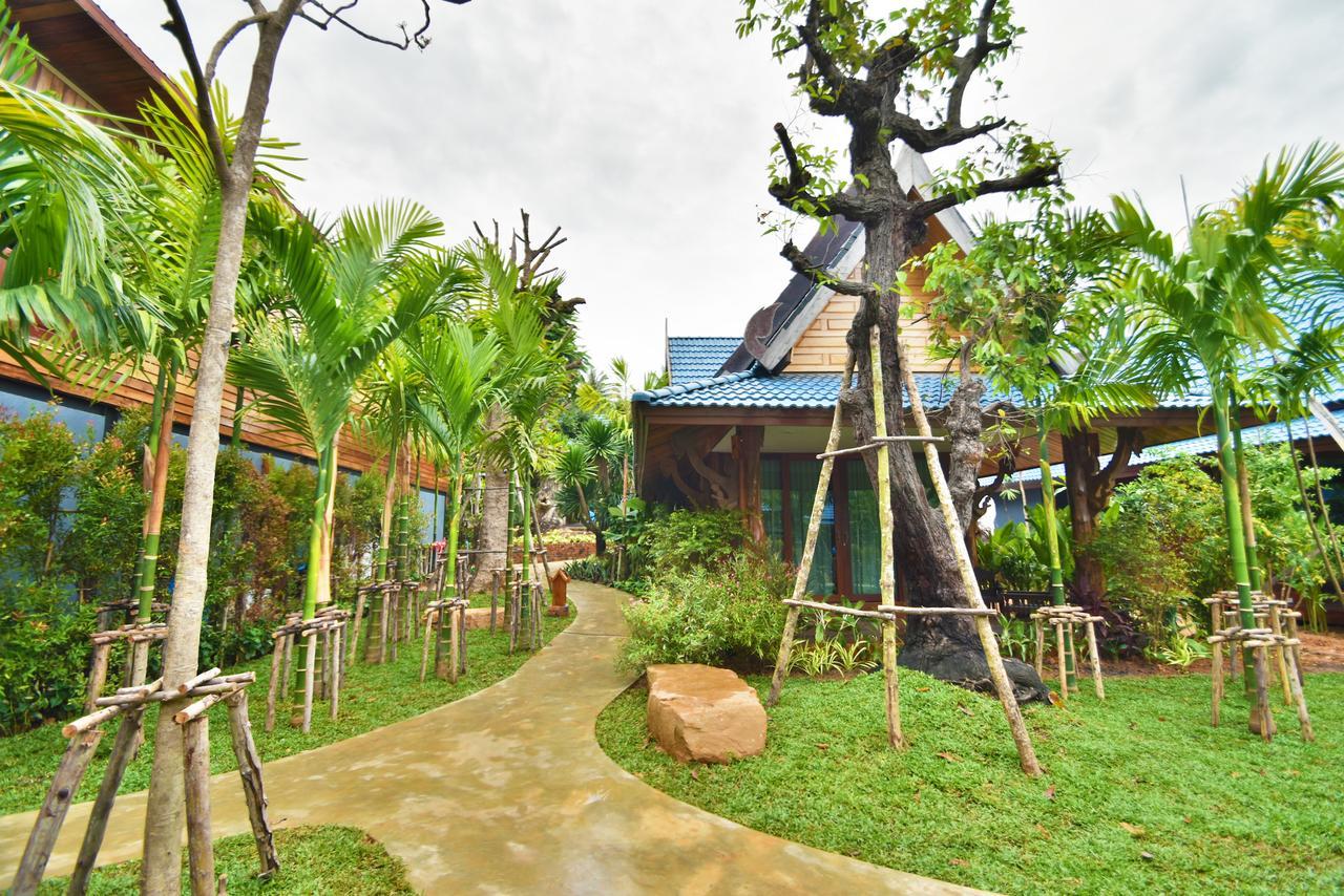 The Nine Thipthara Klongson Resort Ban Nong Thale Екстериор снимка