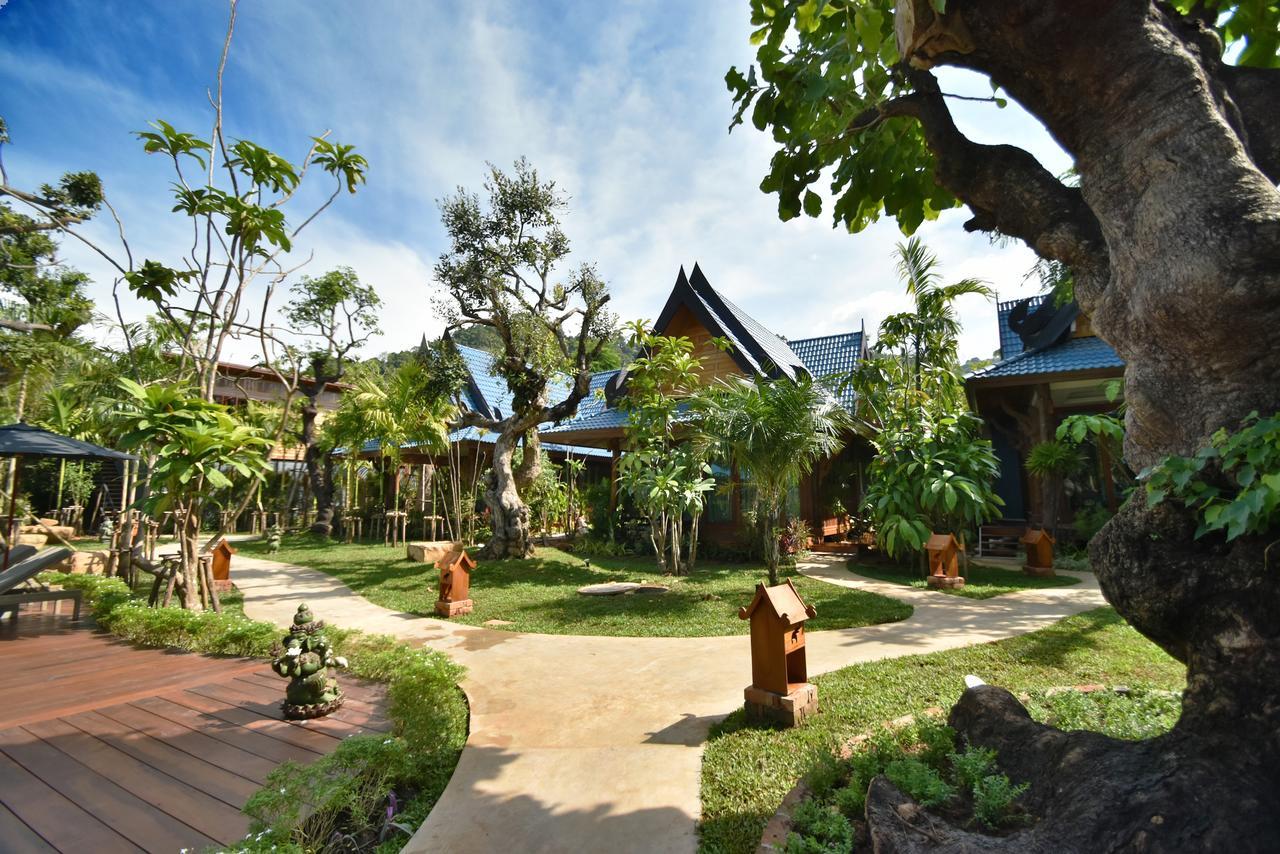 The Nine Thipthara Klongson Resort Ban Nong Thale Екстериор снимка